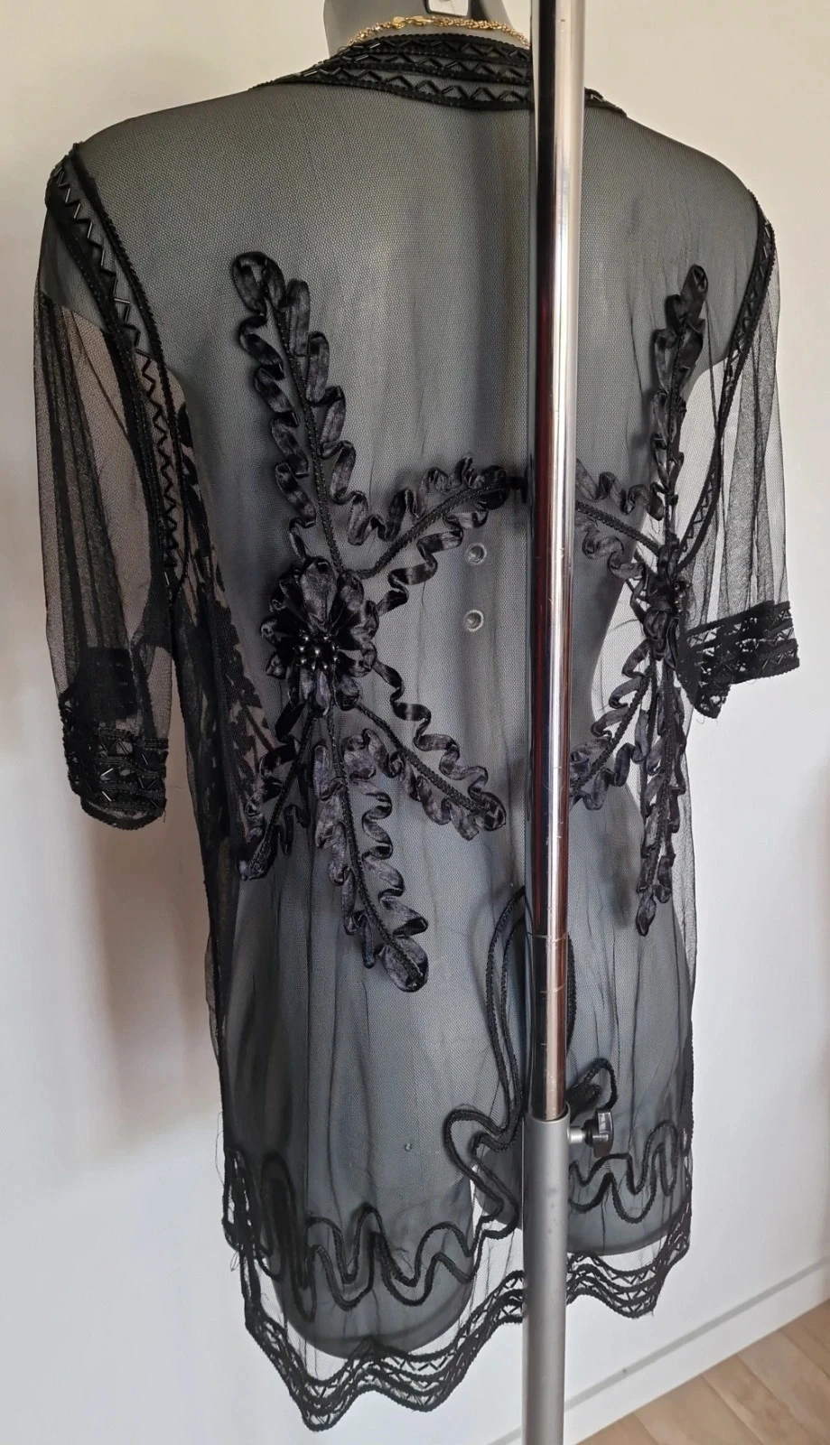 Quimono oriental preto transparente bordado com miçangas estilo boêmio chique – photo 11